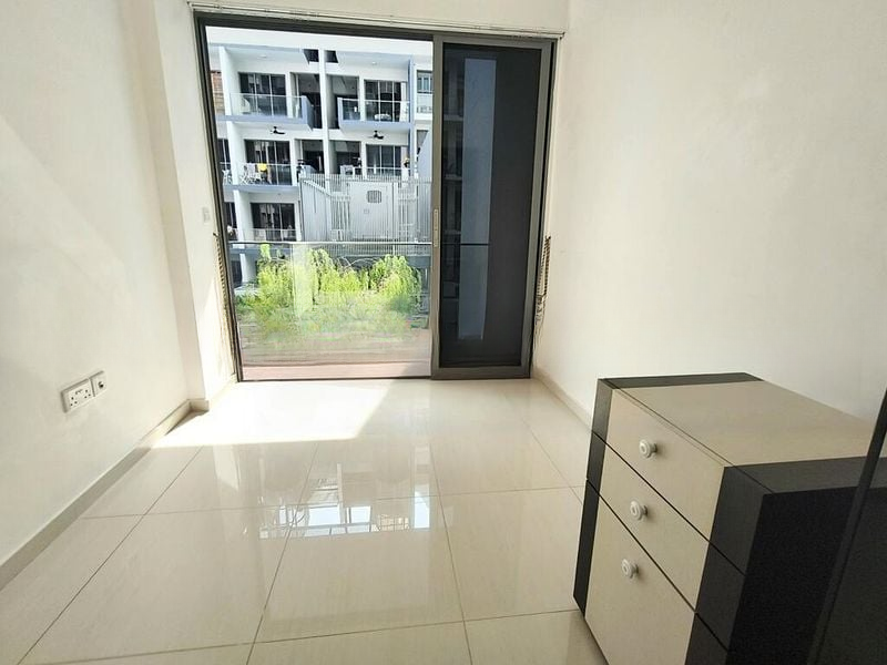 SUITES 28 3