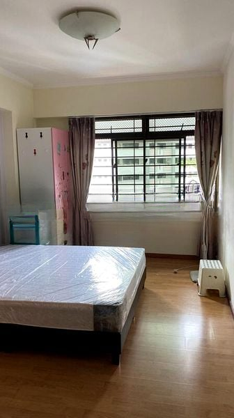 WELLINGTON CIRCLE 10