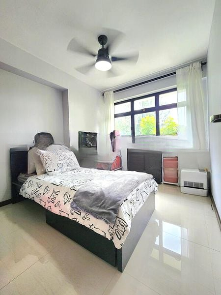 BUANGKOK CRES 12