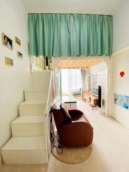 KINGSFORD . HILLVIEW PEAK 11