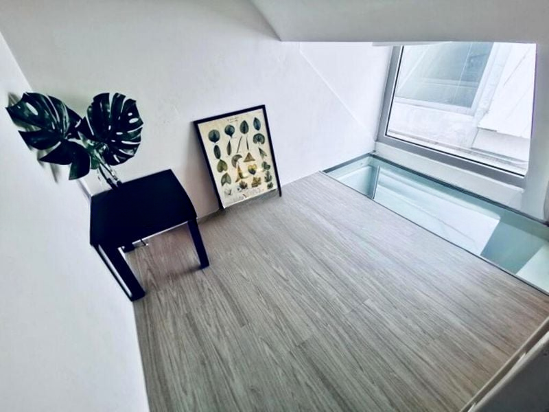 # 1 LOFT 2