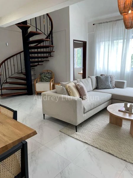 HOLLAND HILL LODGE 3