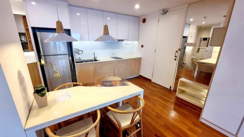 HIGH STREET CENTRE 9