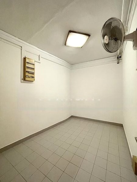 CAIRNHILL PLAZA 4