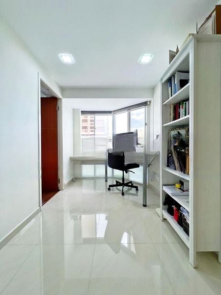 JURONG EAST ST 21 11