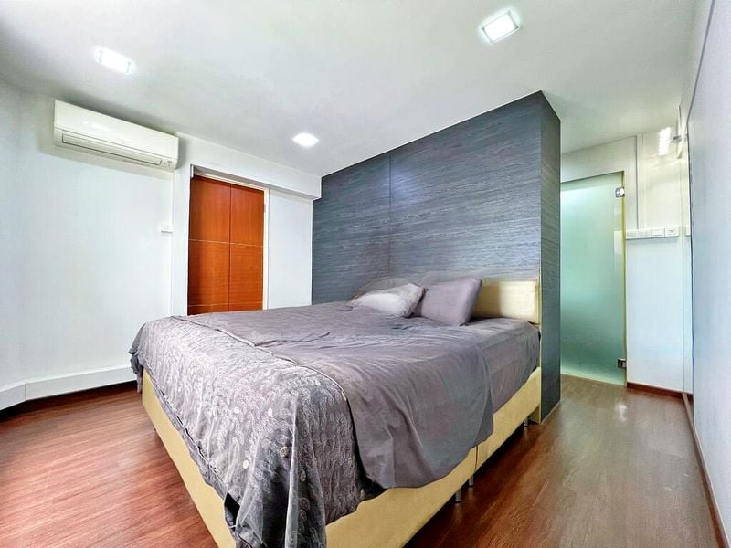 JURONG EAST ST 21 15