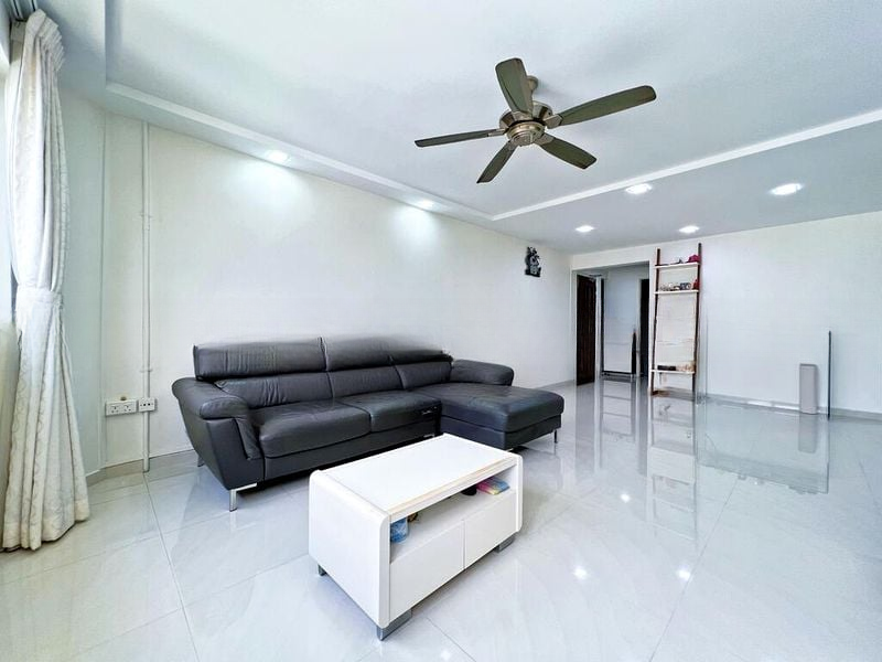 JURONG EAST ST 21 14