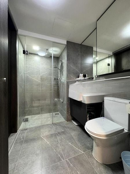 RIVERFRONT RESIDENCES 3