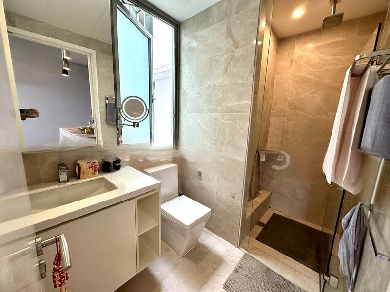 KINGSFORD . HILLVIEW PEAK 5