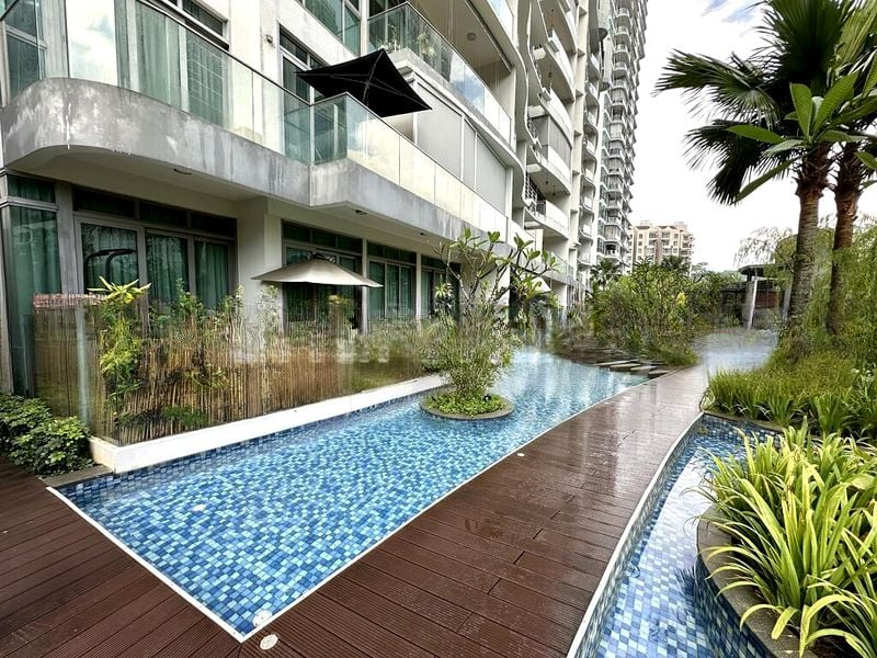 KINGSFORD . HILLVIEW PEAK 4