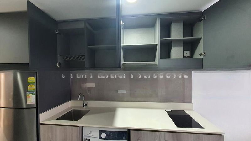 RIVERFRONT RESIDENCES 3