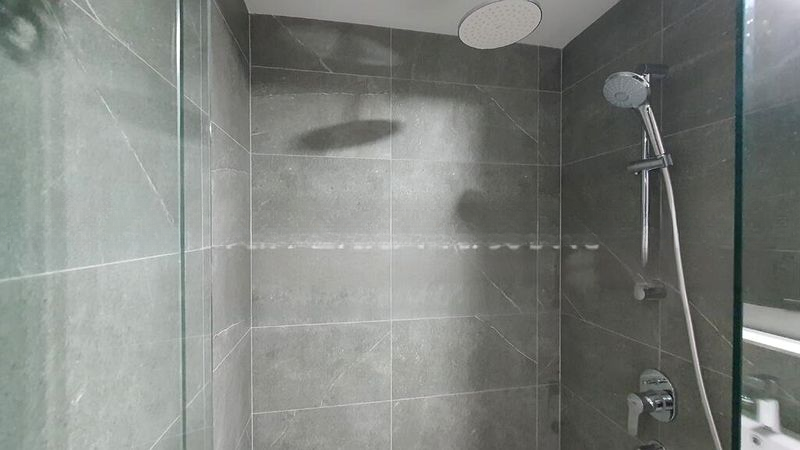 RIVERFRONT RESIDENCES 7