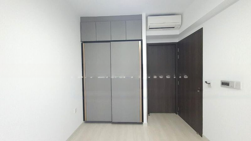 RIVERFRONT RESIDENCES 10