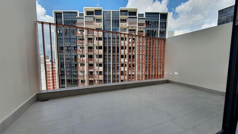 RIVERFRONT RESIDENCES 8