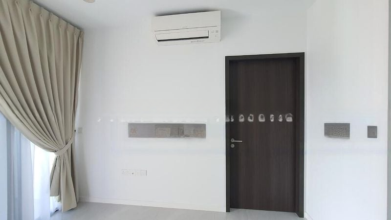 RIVERFRONT RESIDENCES 11