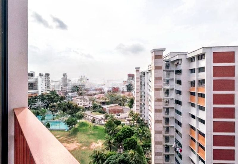 RIVERFRONT RESIDENCES 12