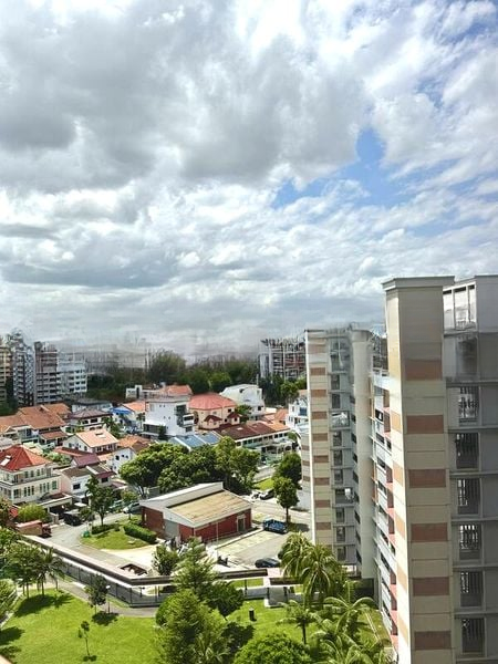 RIVERFRONT RESIDENCES 6