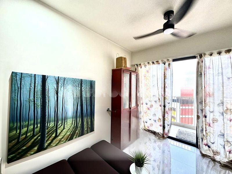 RIVERFRONT RESIDENCES 4