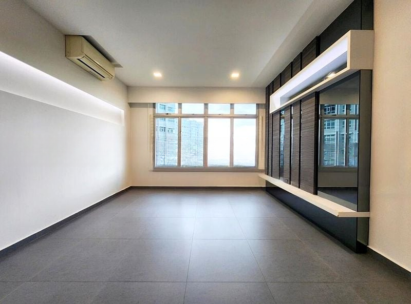 UPP SERANGOON CRES 6