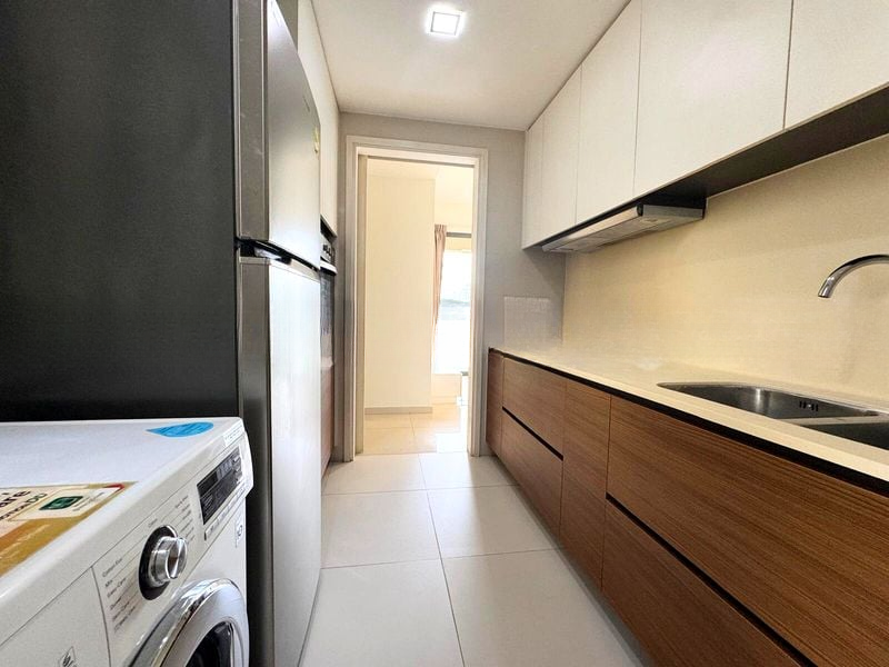 THE MILTONIA RESIDENCES 13