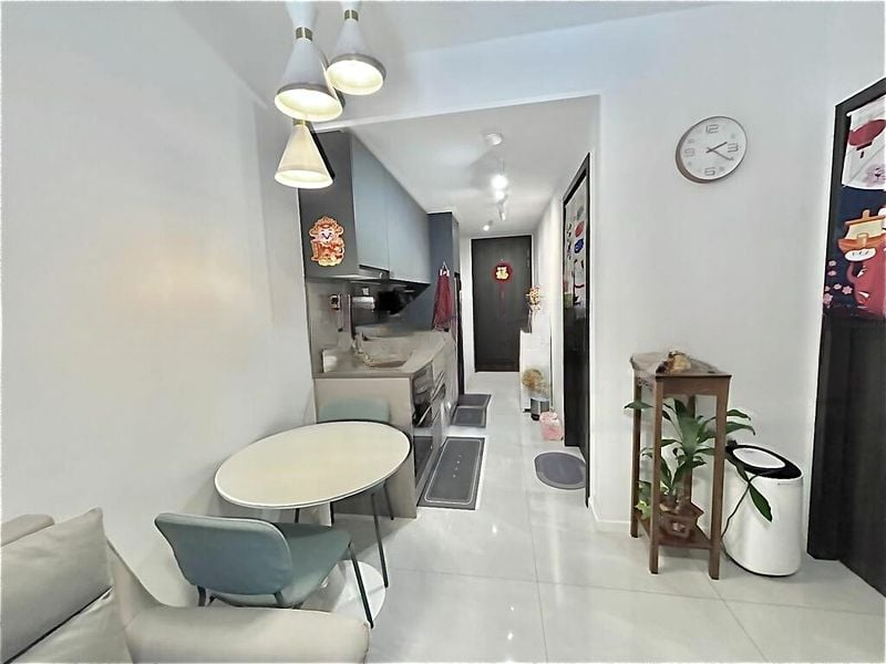 RIVERFRONT RESIDENCES 11