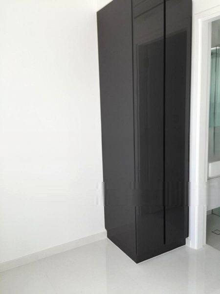 # 1 LOFT 4