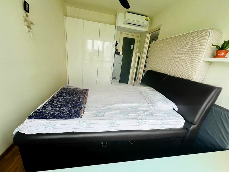 FERRARIA PARK CONDOMINIUM 9