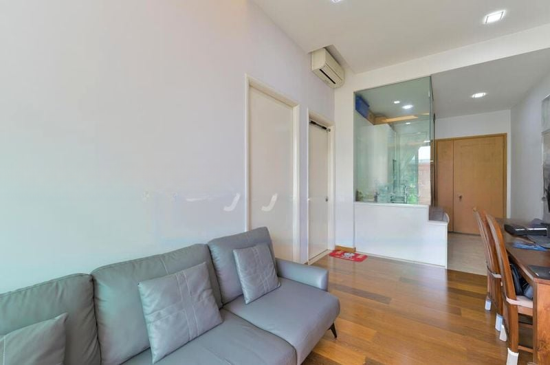 KINGSFORD . HILLVIEW PEAK 4