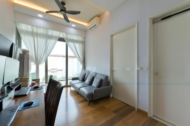 KINGSFORD . HILLVIEW PEAK 6