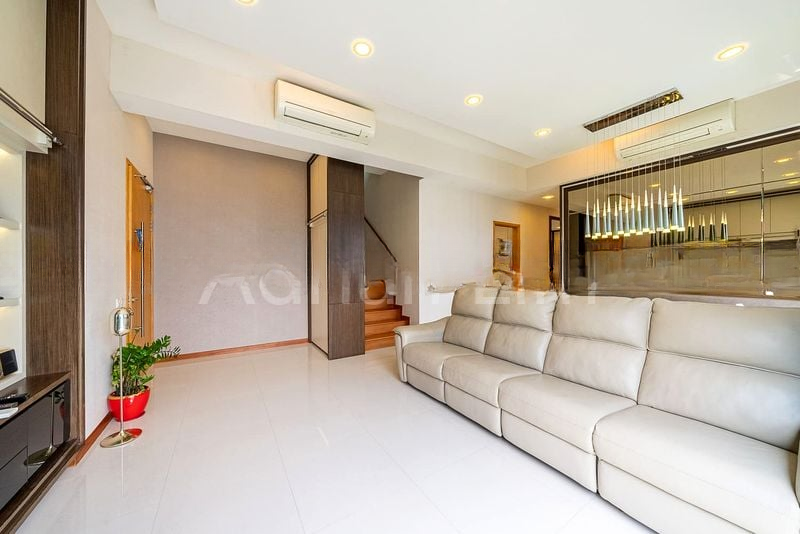 THE TAMPINES TRILLIANT 5