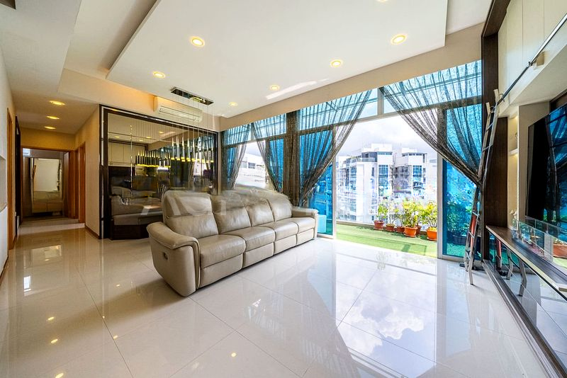 THE TAMPINES TRILLIANT 3