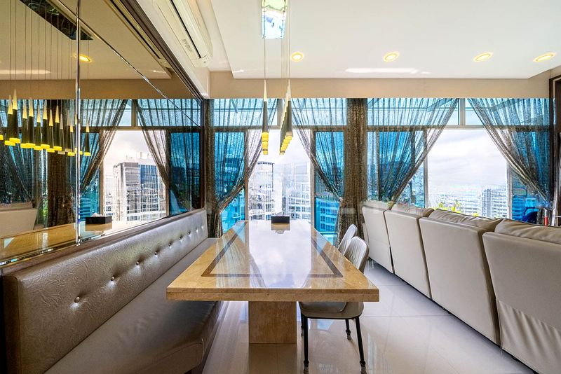 THE TAMPINES TRILLIANT 7