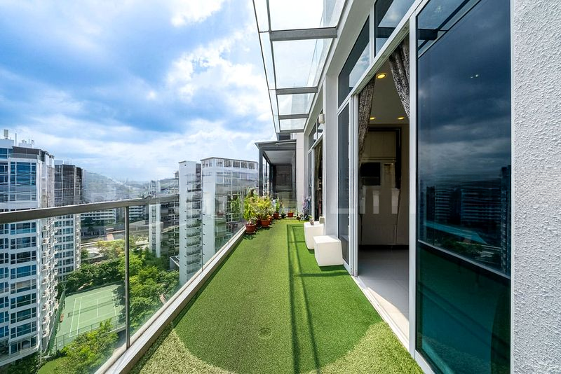 THE TAMPINES TRILLIANT 8