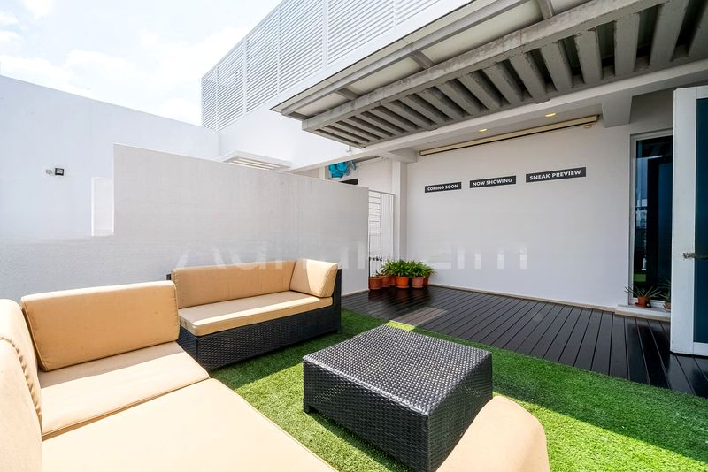 THE TAMPINES TRILLIANT 12