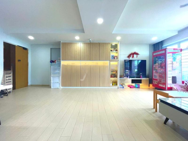 BT BATOK WEST AVE 6 8