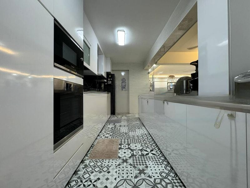 BT BATOK WEST AVE 8 11