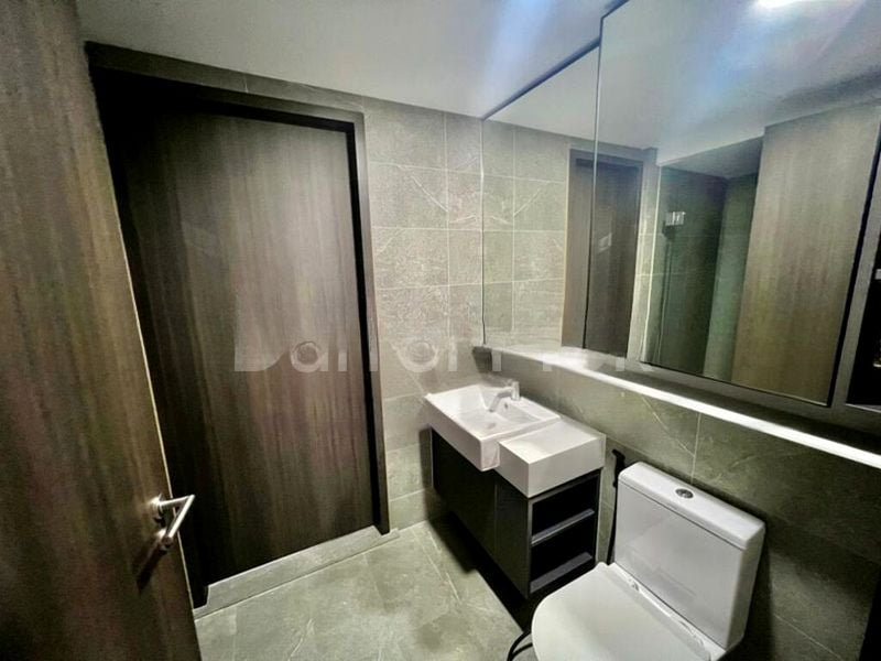 RIVERFRONT RESIDENCES 2