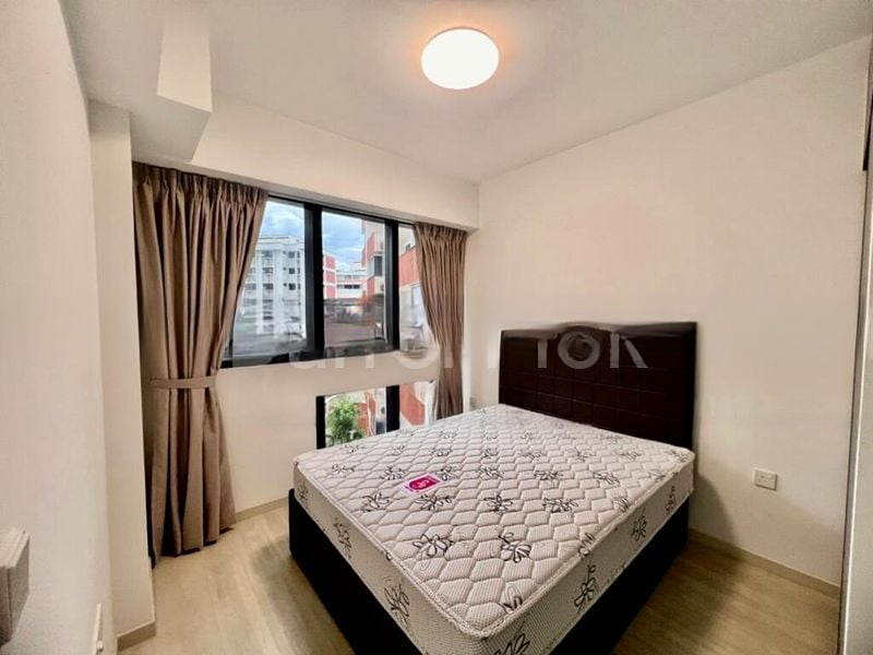 RIVERFRONT RESIDENCES 4