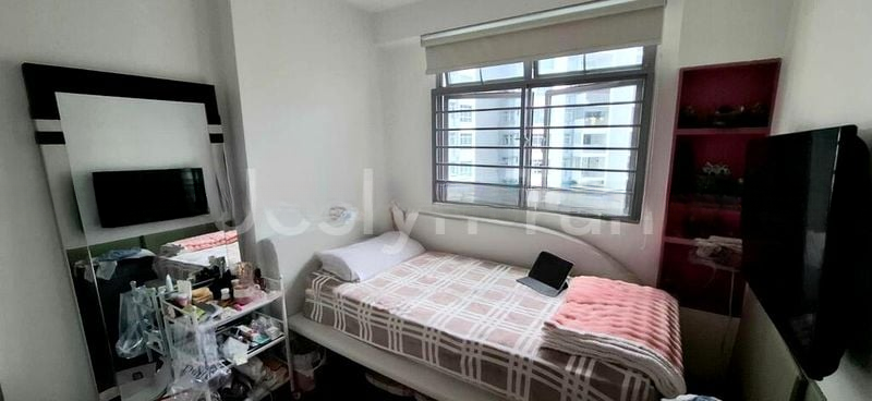 UPP SERANGOON CRES 5