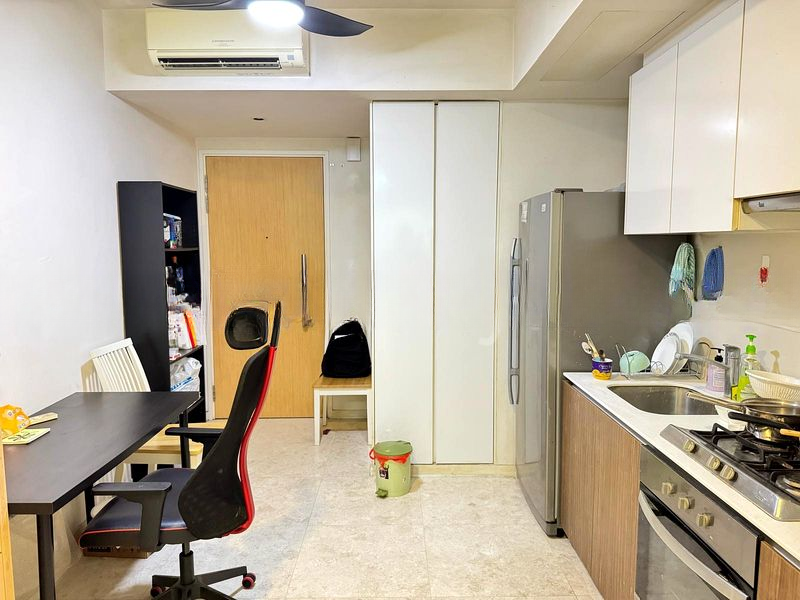 THE LAKEFRONT RESIDENCES 2