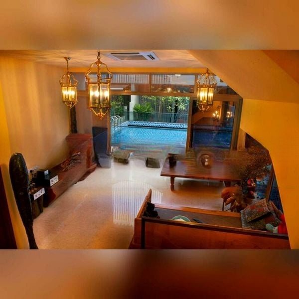 MONTCLAIR @ WHITLEY 8