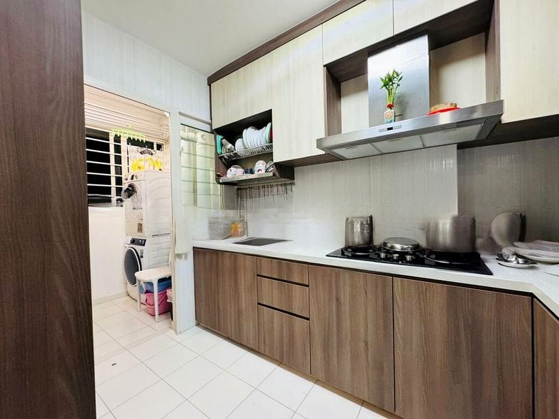 BT BATOK WEST AVE 6 7