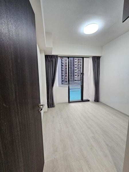 RIVERFRONT RESIDENCES 3