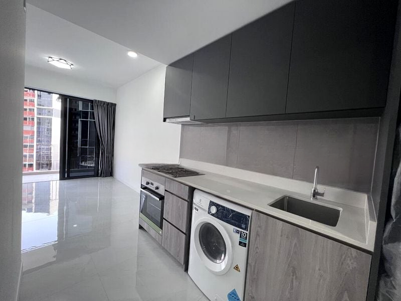 RIVERFRONT RESIDENCES 2