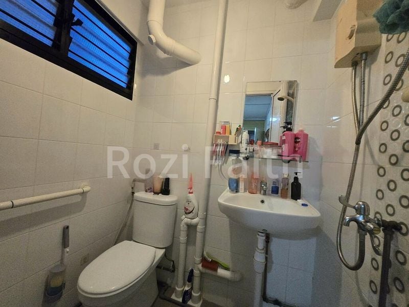 BEDOK RESERVOIR RD 11