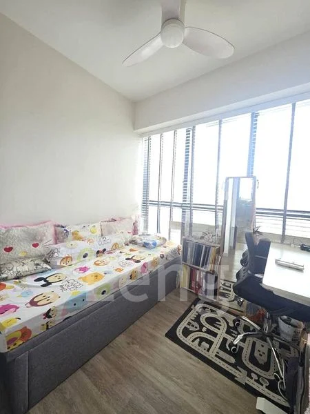 RIVERFRONT RESIDENCES 7