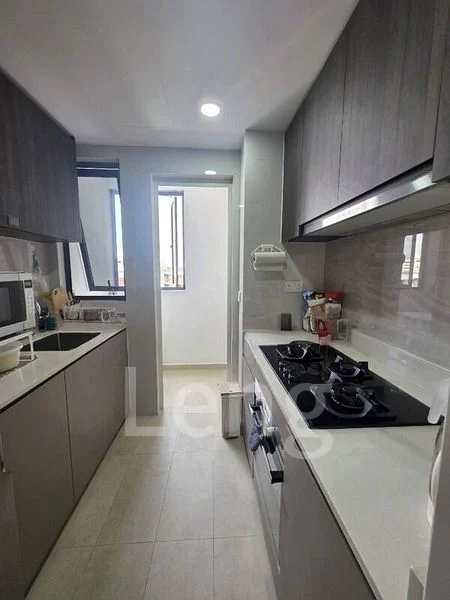 RIVERFRONT RESIDENCES 8