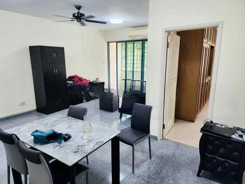 WEST BAY CONDOMINIUM 5