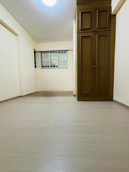 WEST BAY CONDOMINIUM 4