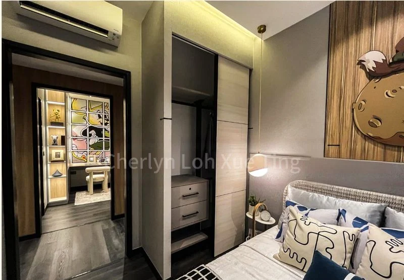 BLOSSOMS BY THE PARK 3